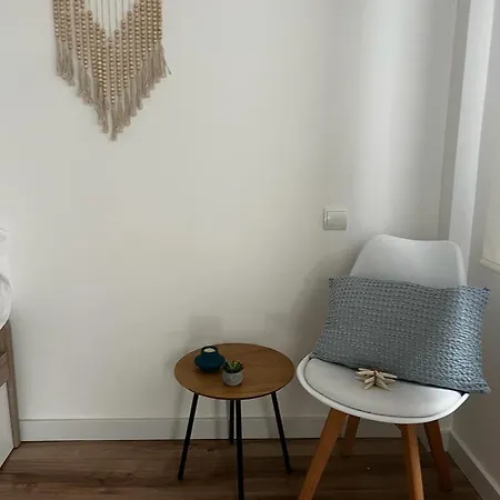 Apartamento Gris Con Parking Gratis