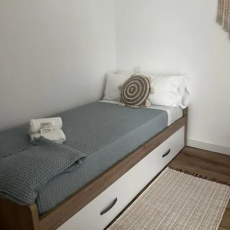 Gris Con Parking Gratis Lejlighed *