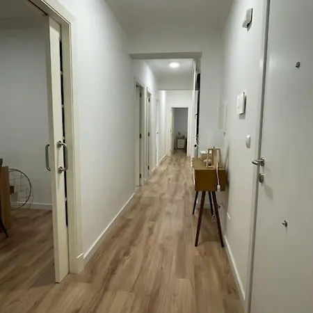 Apartamento Gris Con Parking Gratis *