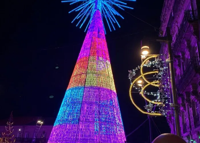 Gris Con Parking Gratis 比戈